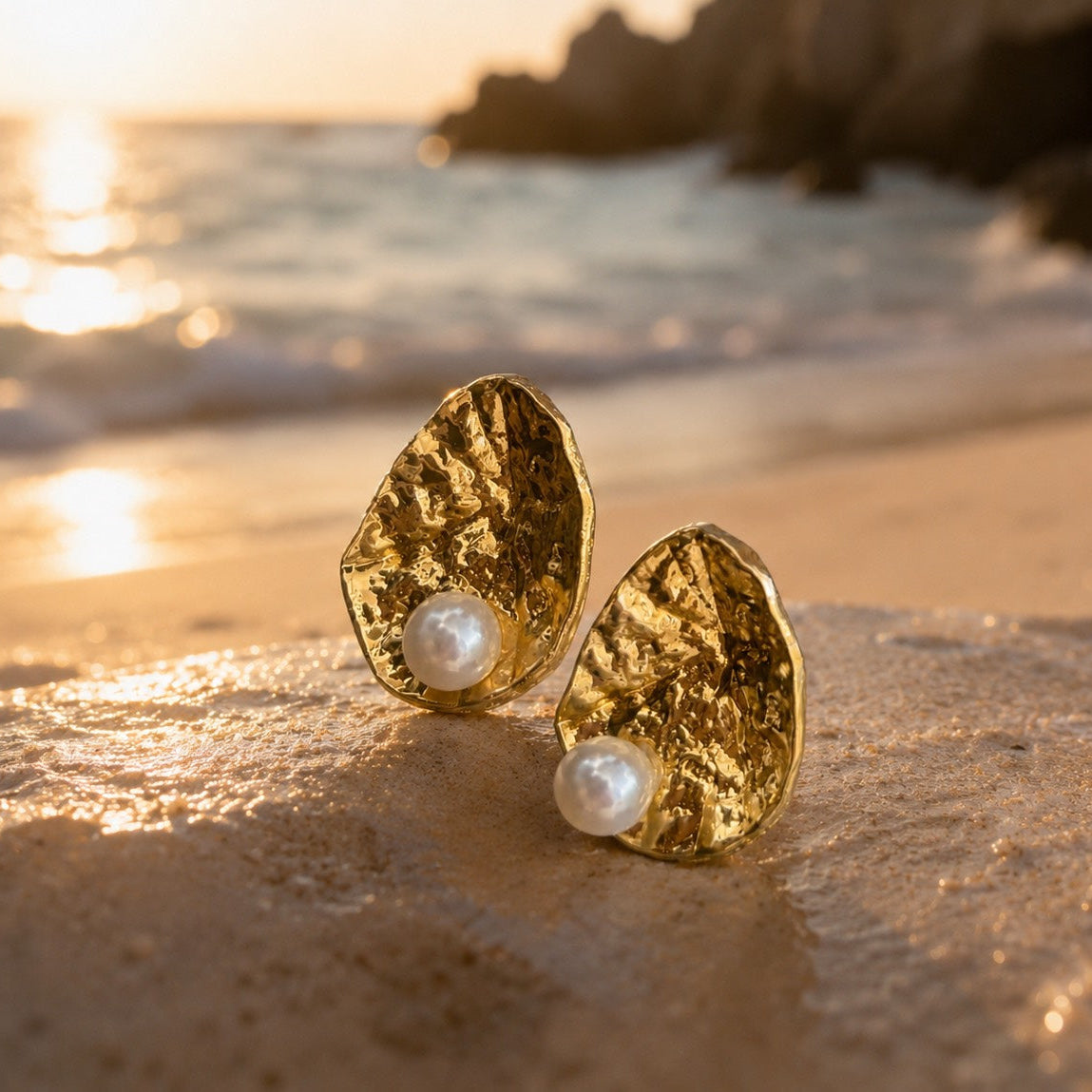 Pearl Oyster Studs