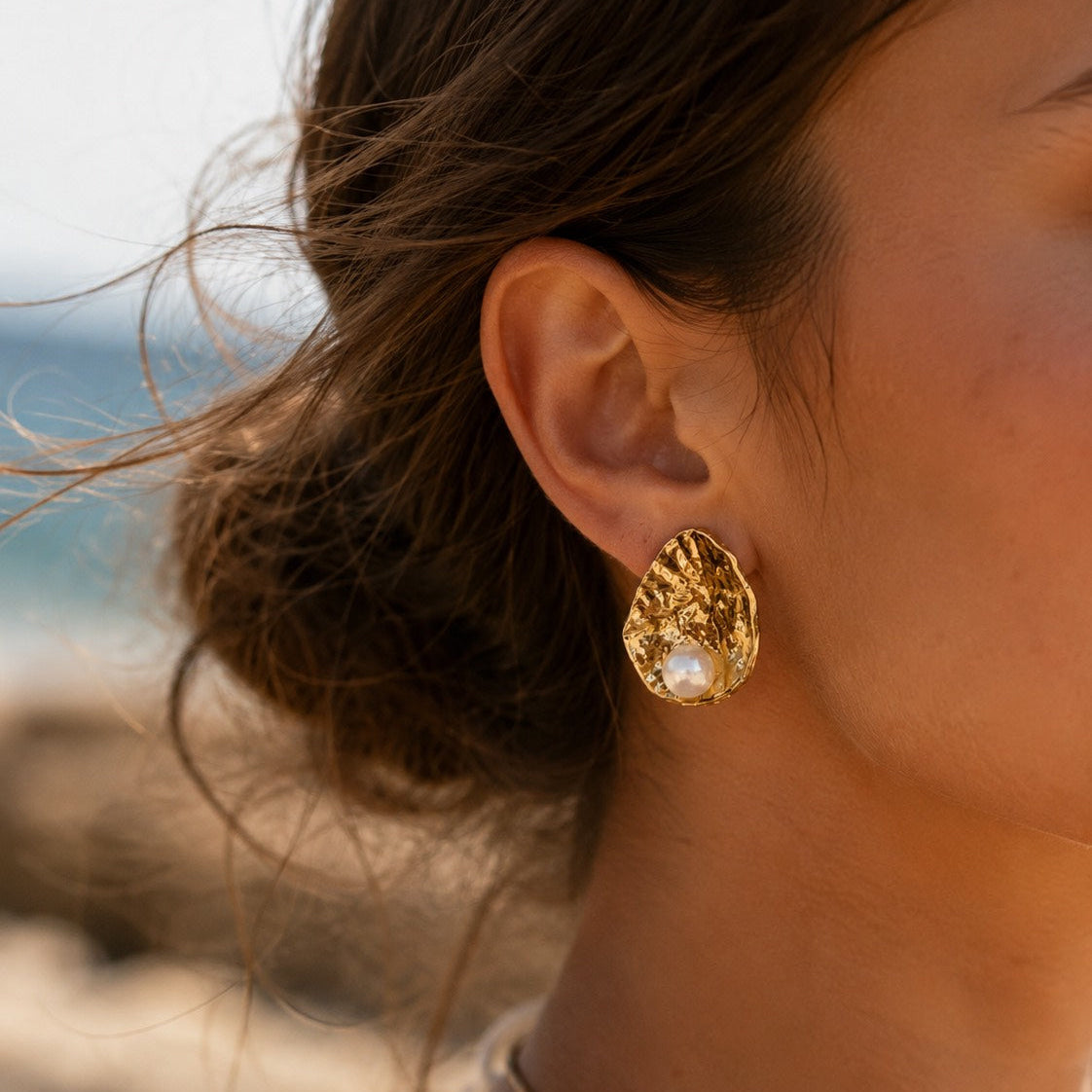 Pearl Oyster Studs