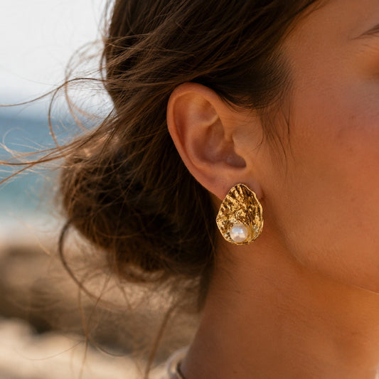 Pearl Oyster Studs